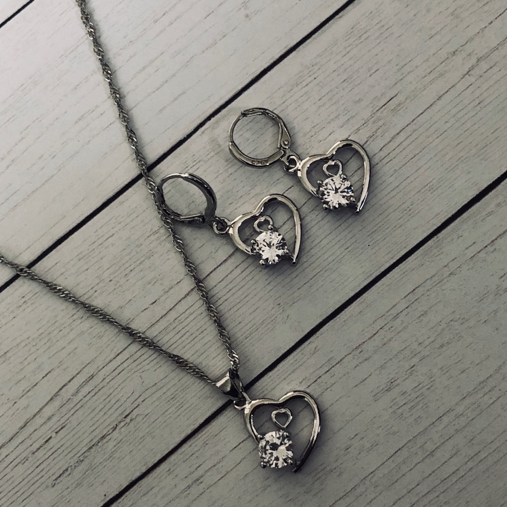 Sterling silver heart earring & necklace set